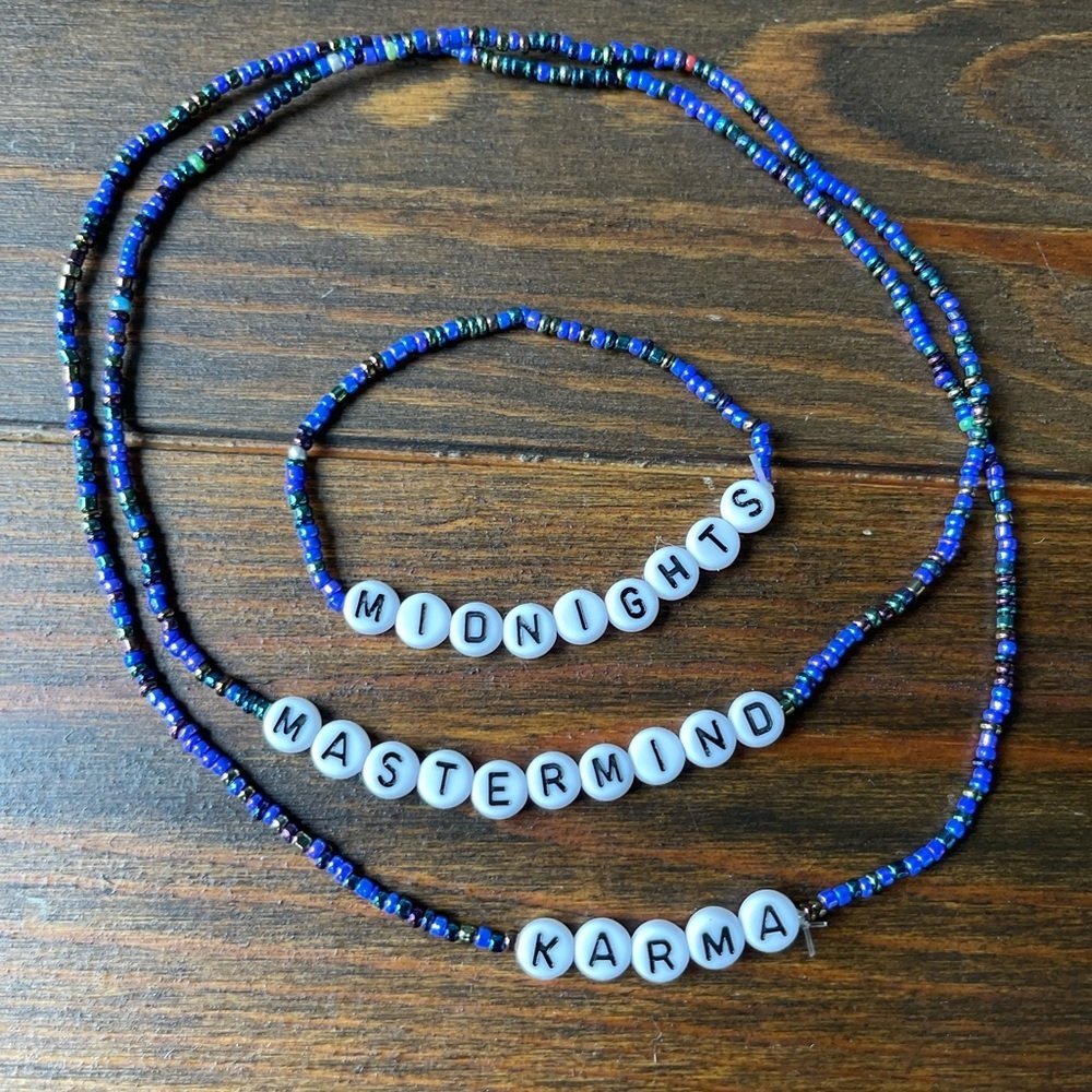 Pack of 13 Friendship Bracelets for Trading—10/13 Eras Movie Premiere Special - Picture 8 of 13